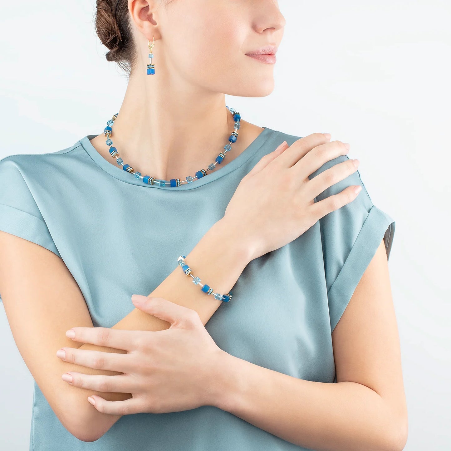 COLLAR
