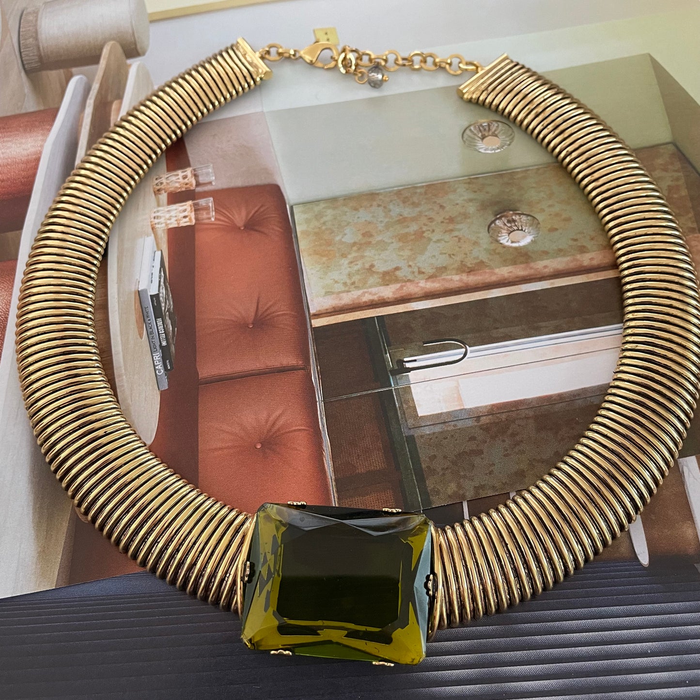 COLLAR
