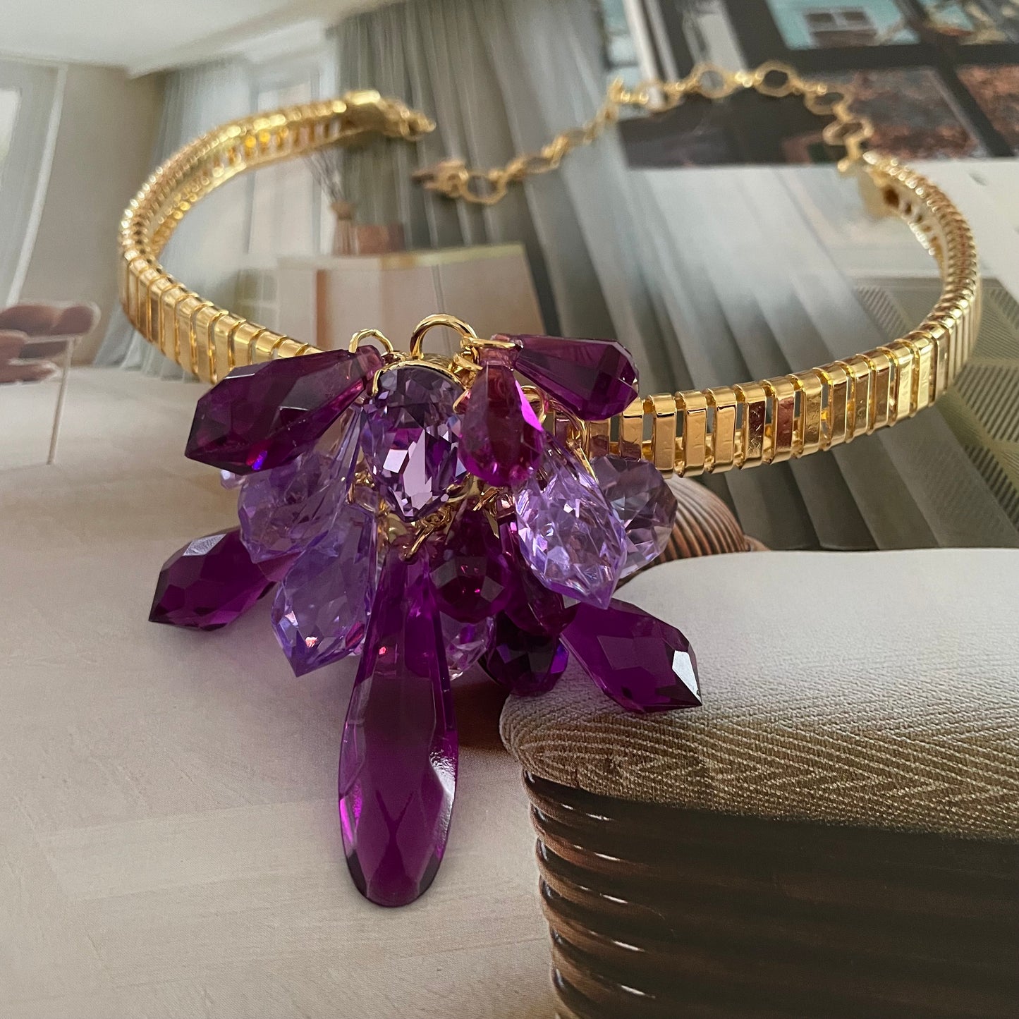 COLLAR