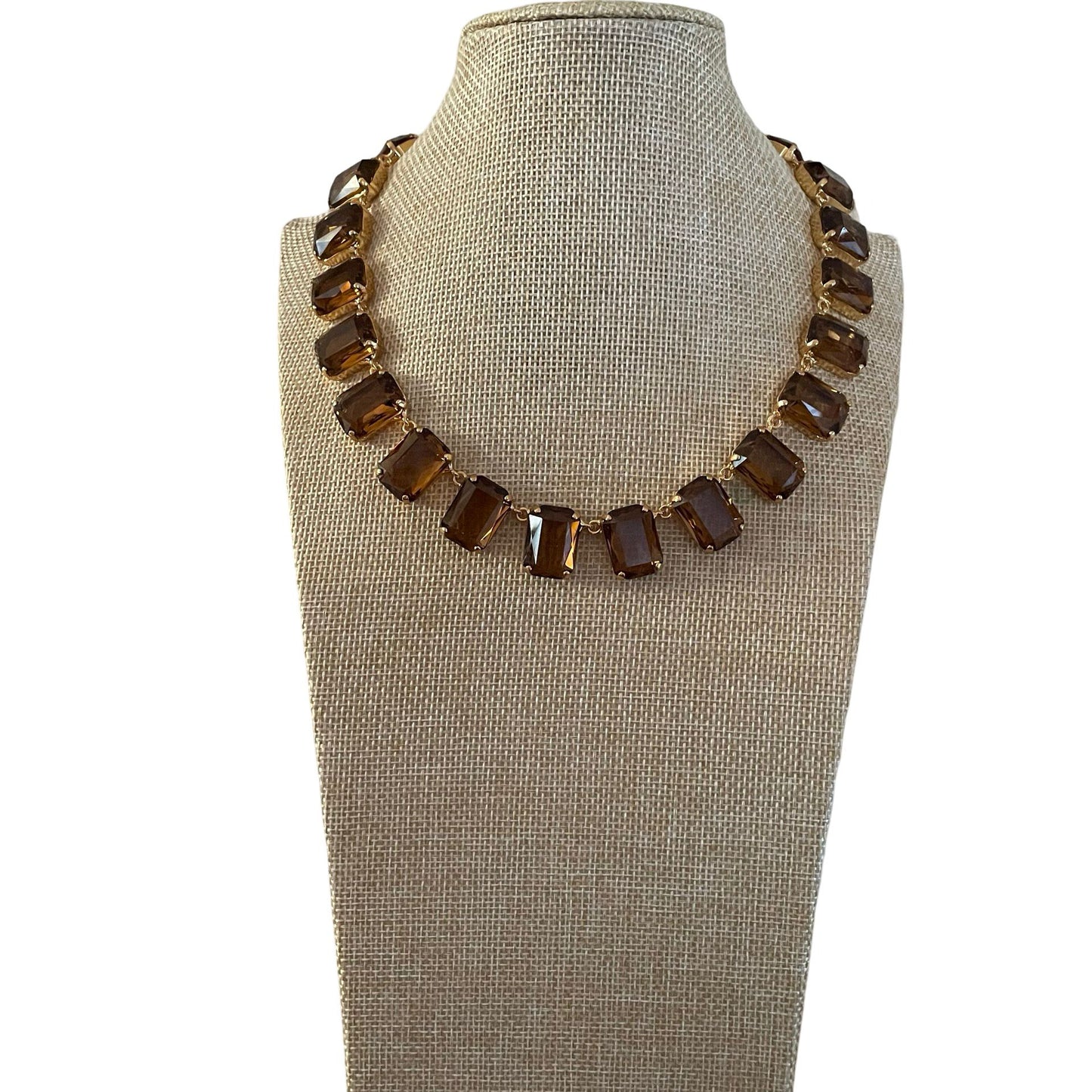 COLLAR