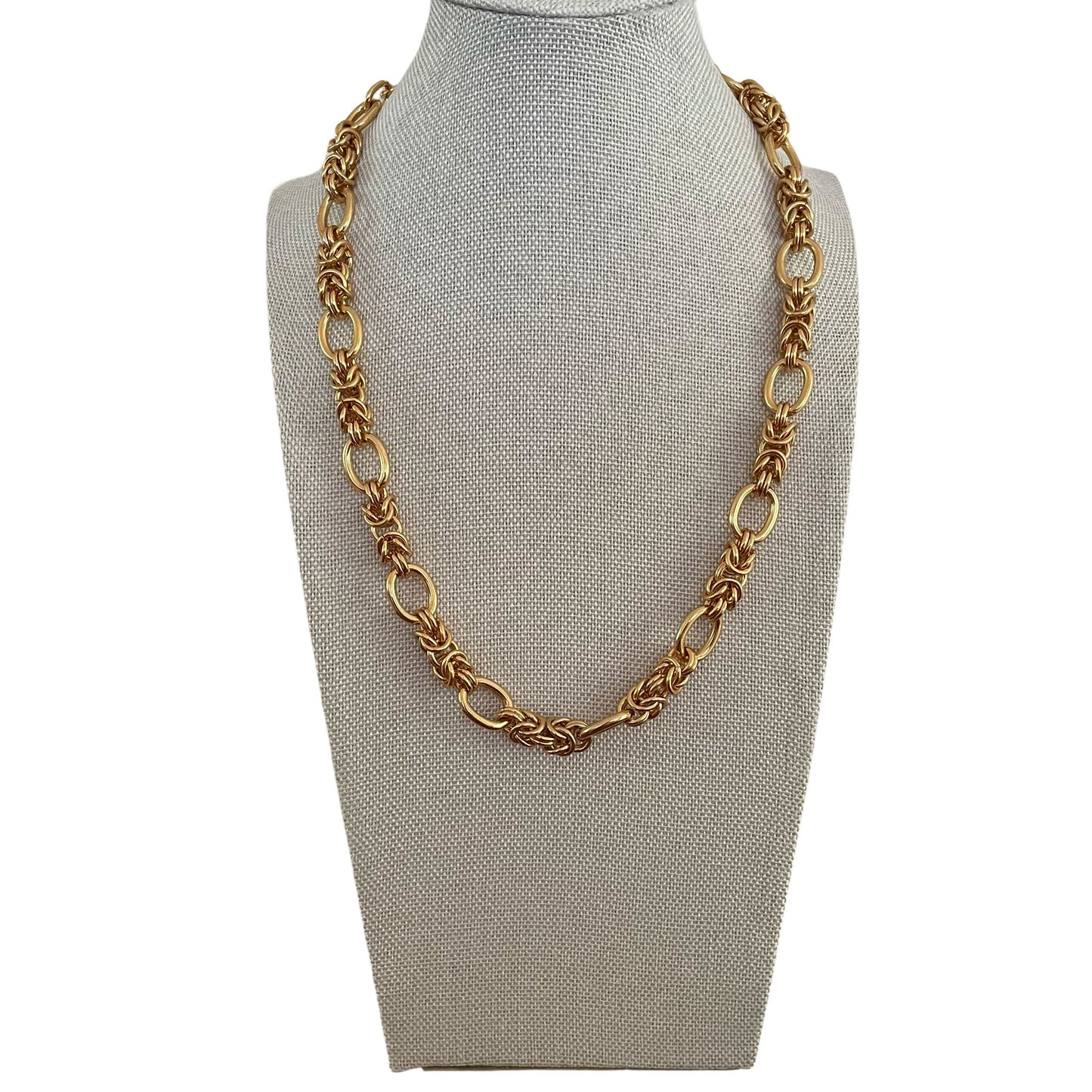 COLLAR