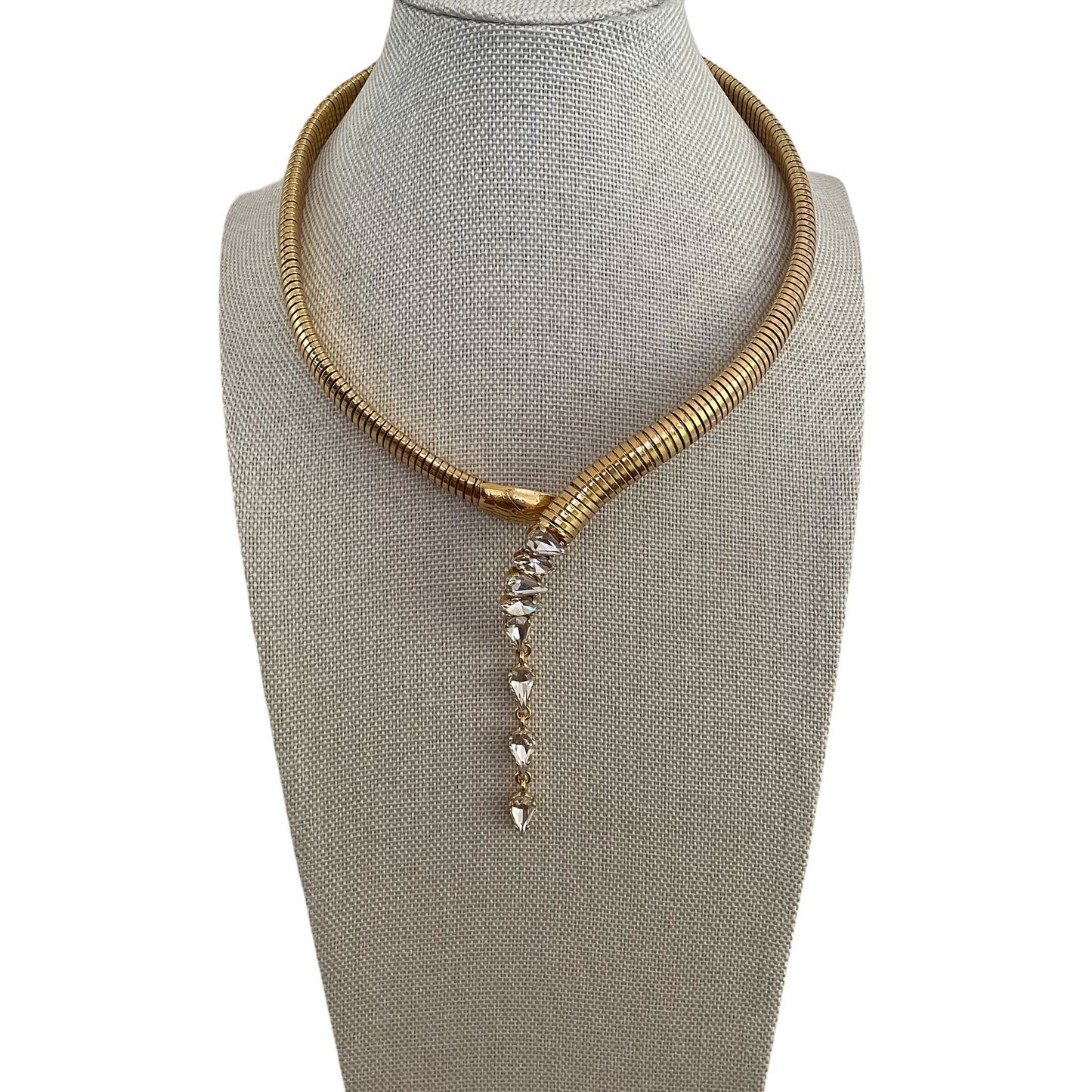COLLAR