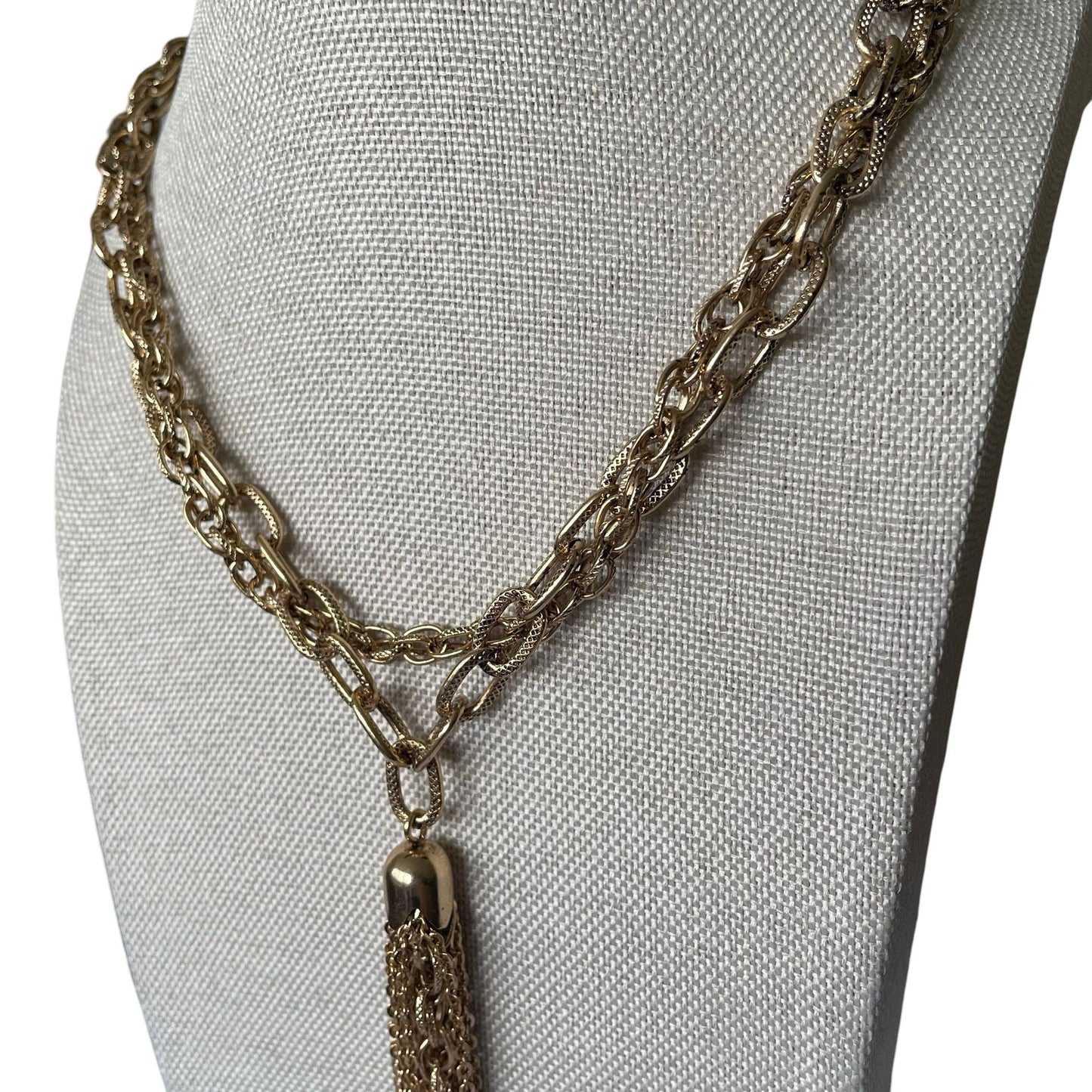 COLLAR
