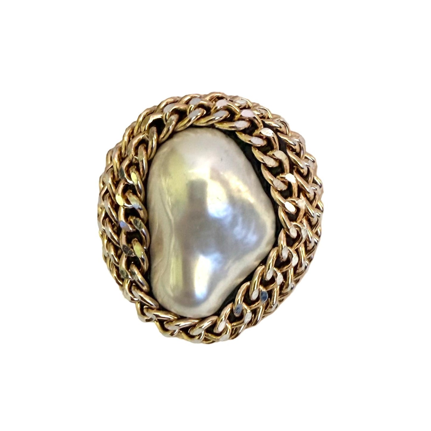 BROOCH