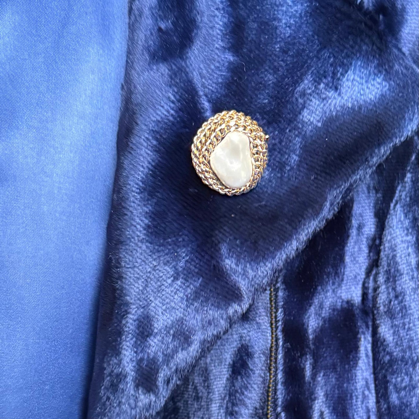 BROOCH