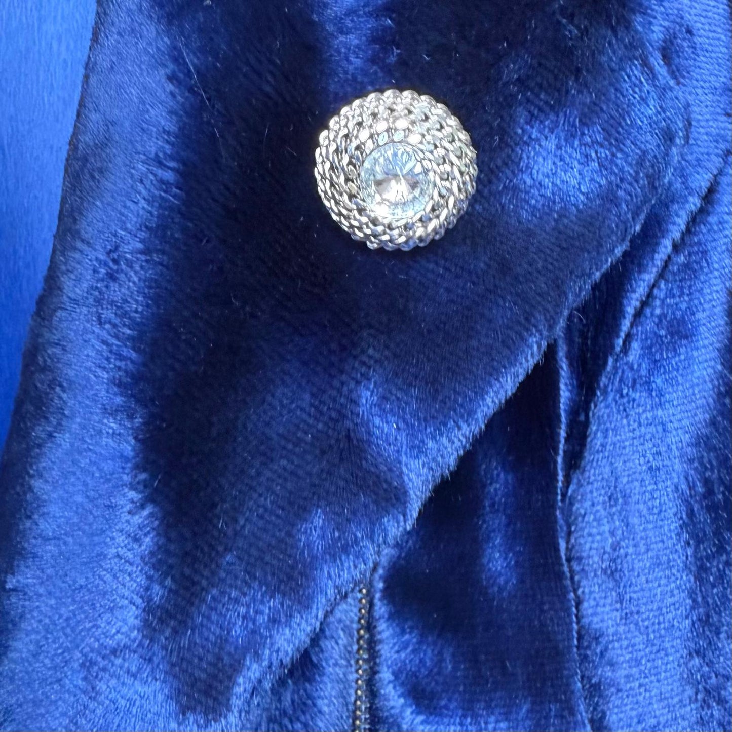 BROOCH
