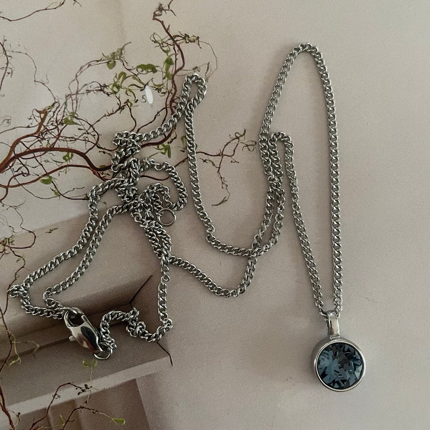 COLLAR