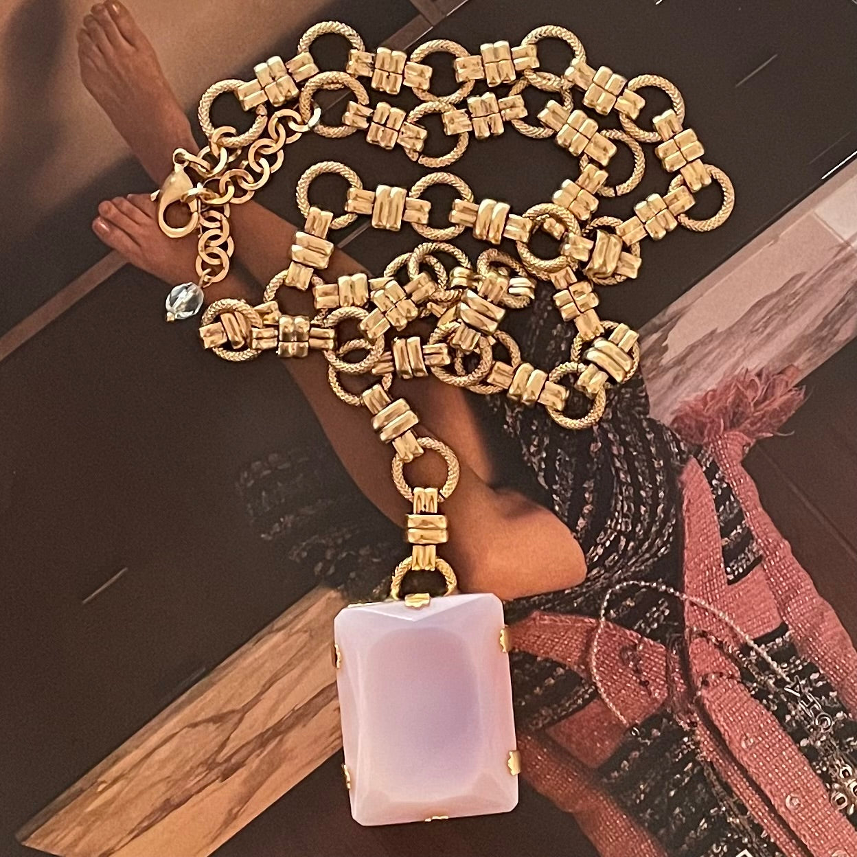 COLLAR