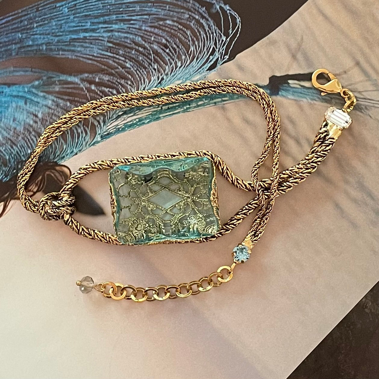 BRACELET