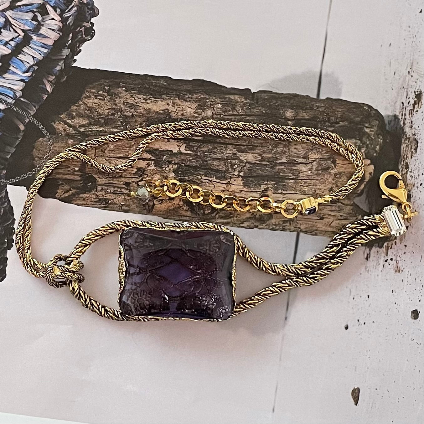 BRACELET