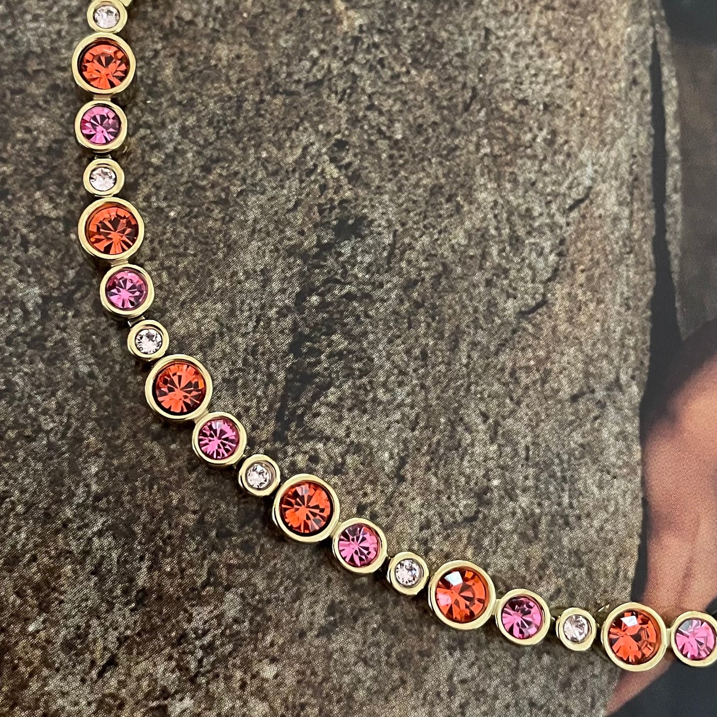 BRACELET