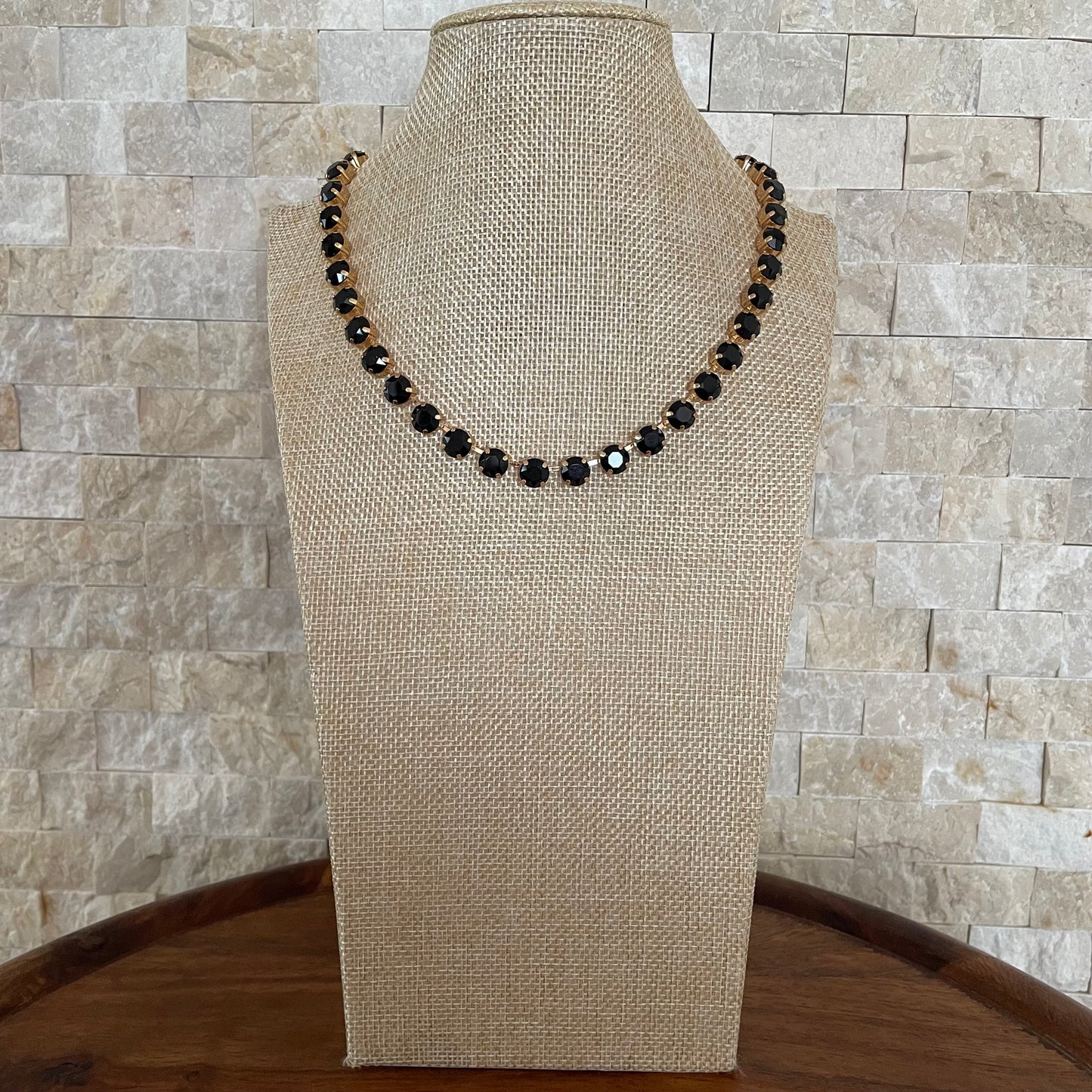 COLLAR