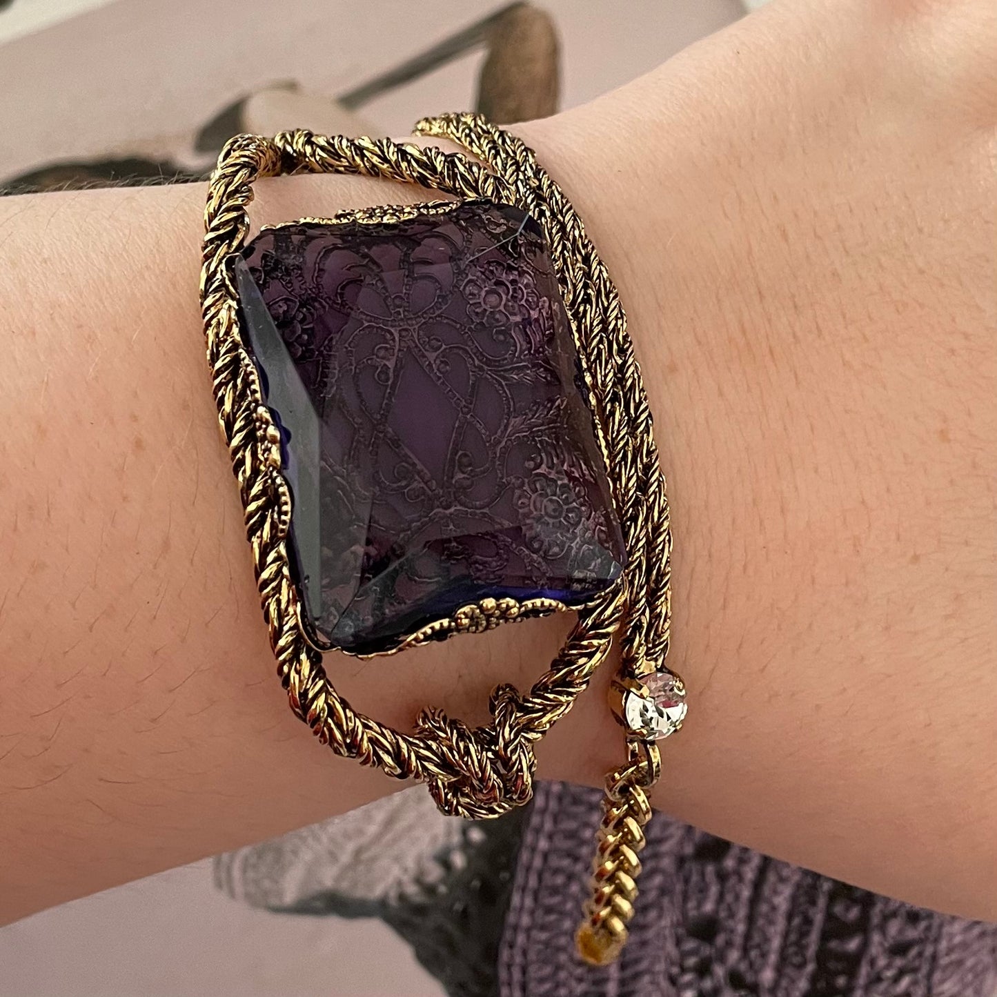 BRACELET