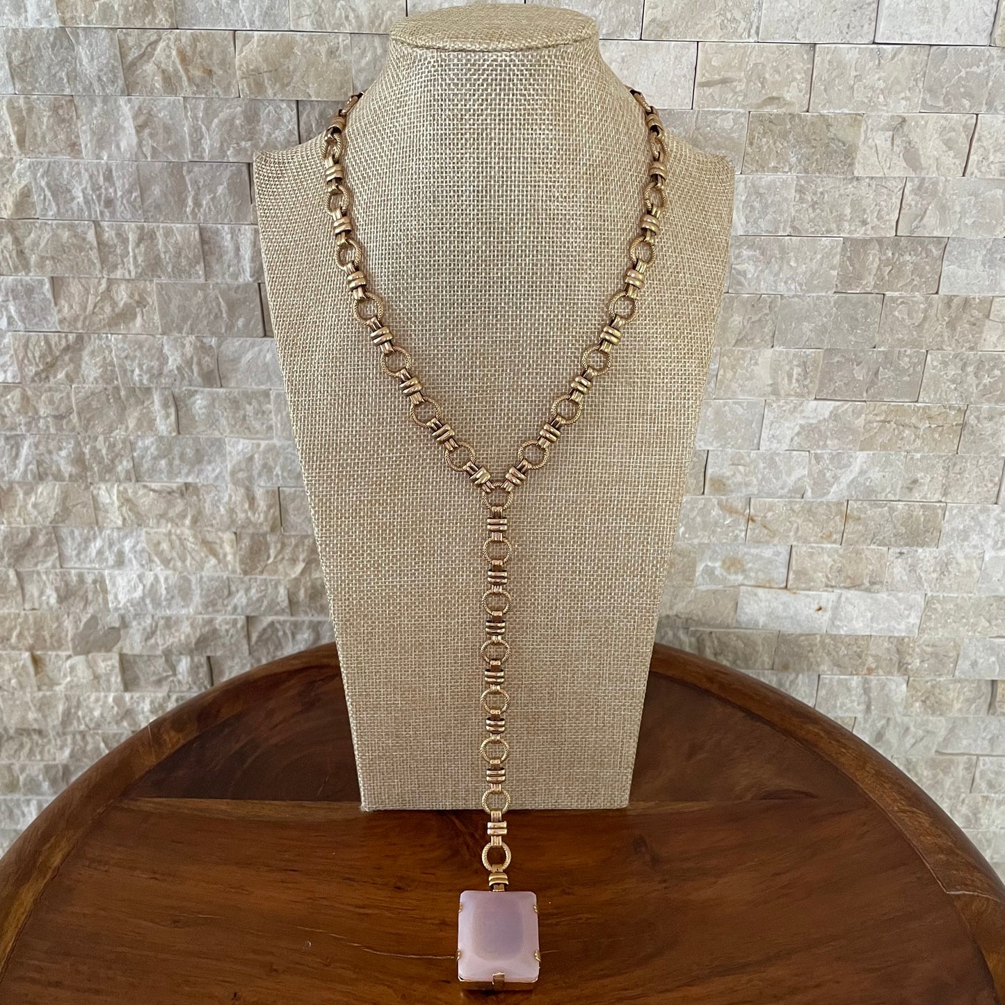 COLLAR