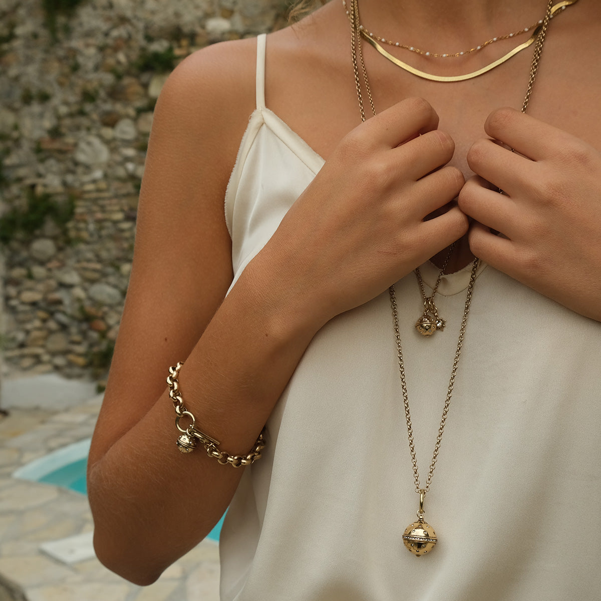 NECKLACE