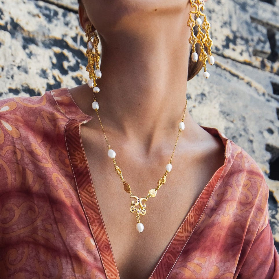COLLAR