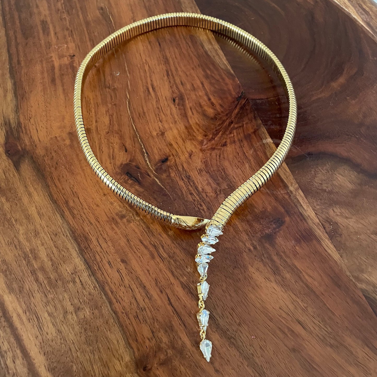 COLLAR