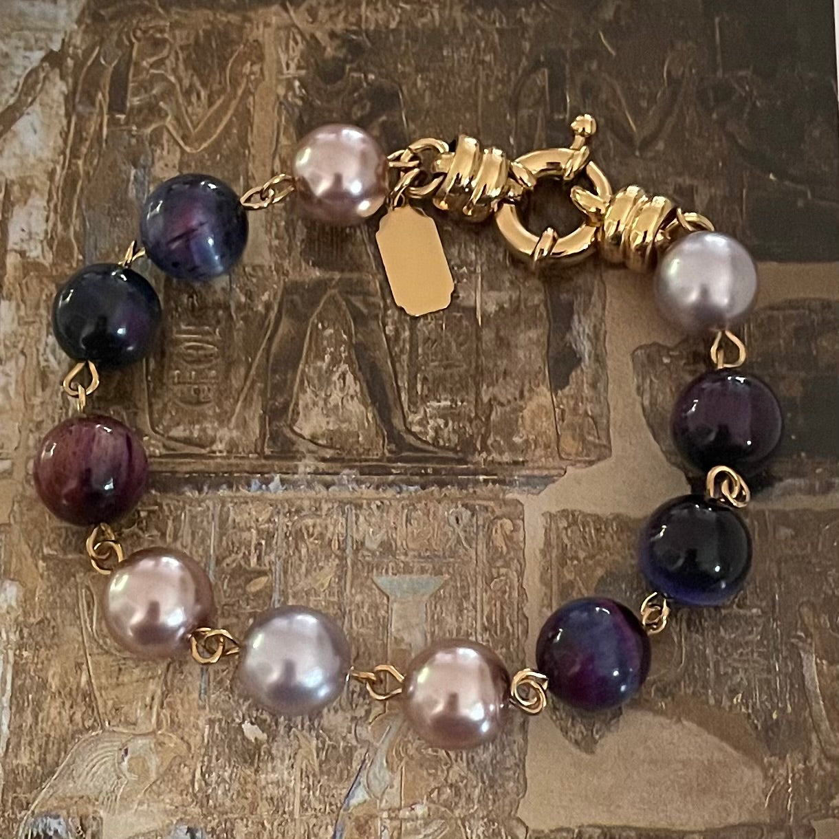 BRACELET