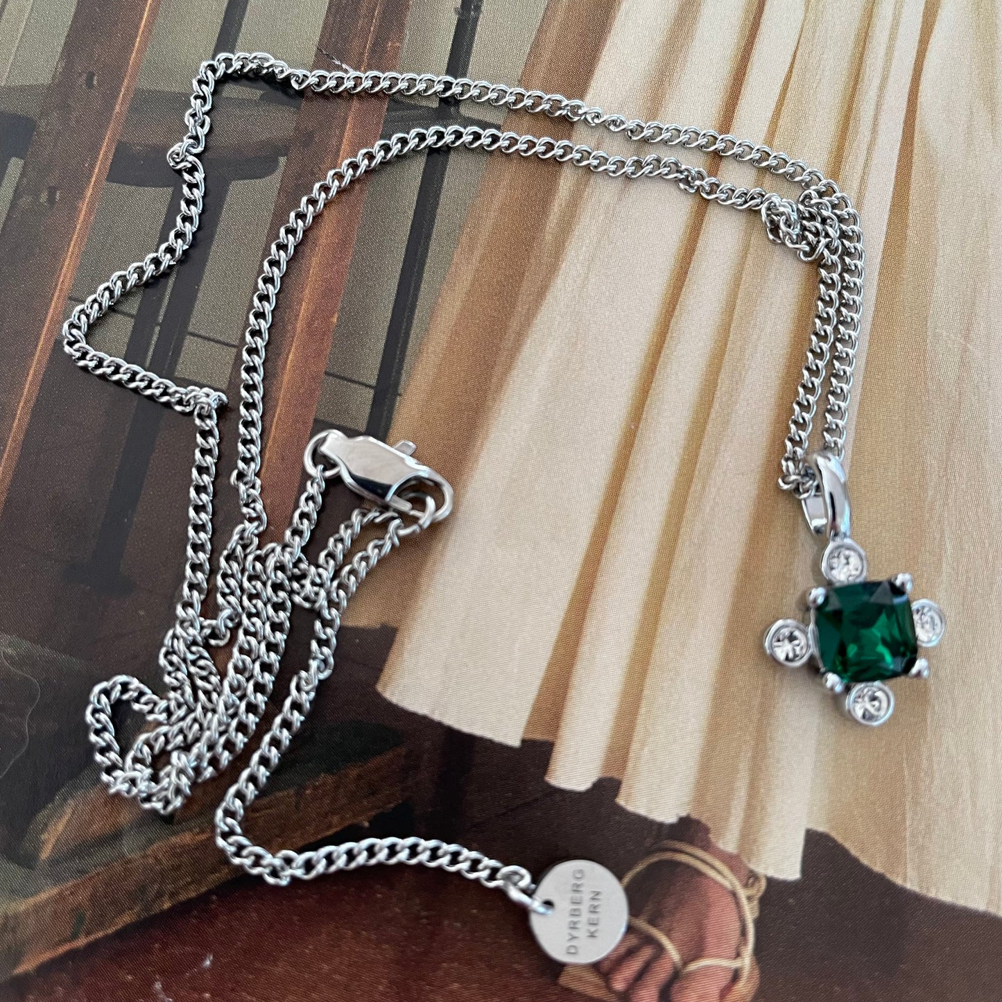 COLLAR