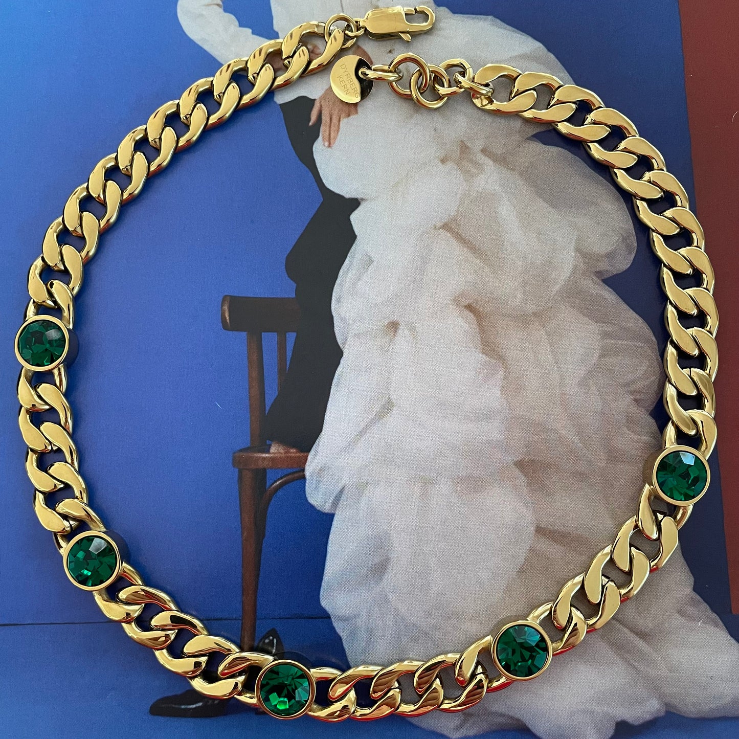 COLLAR