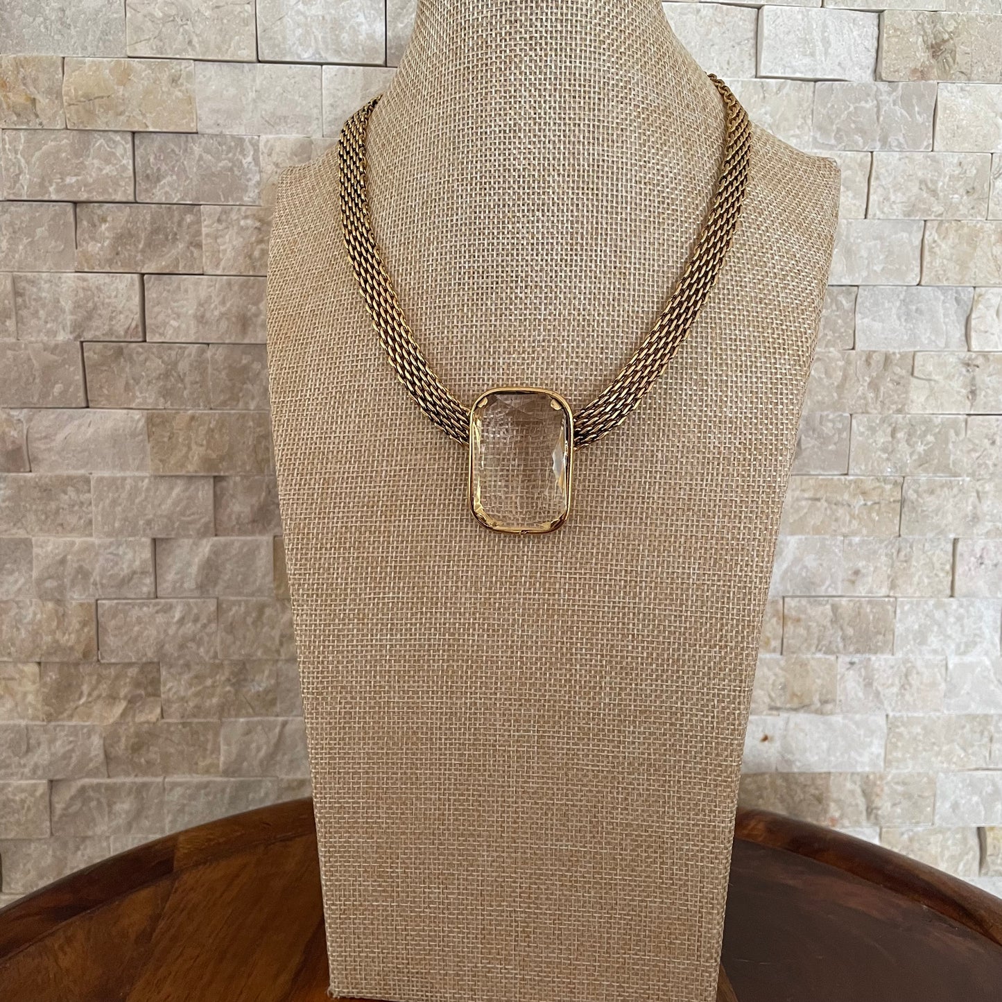 COLLAR