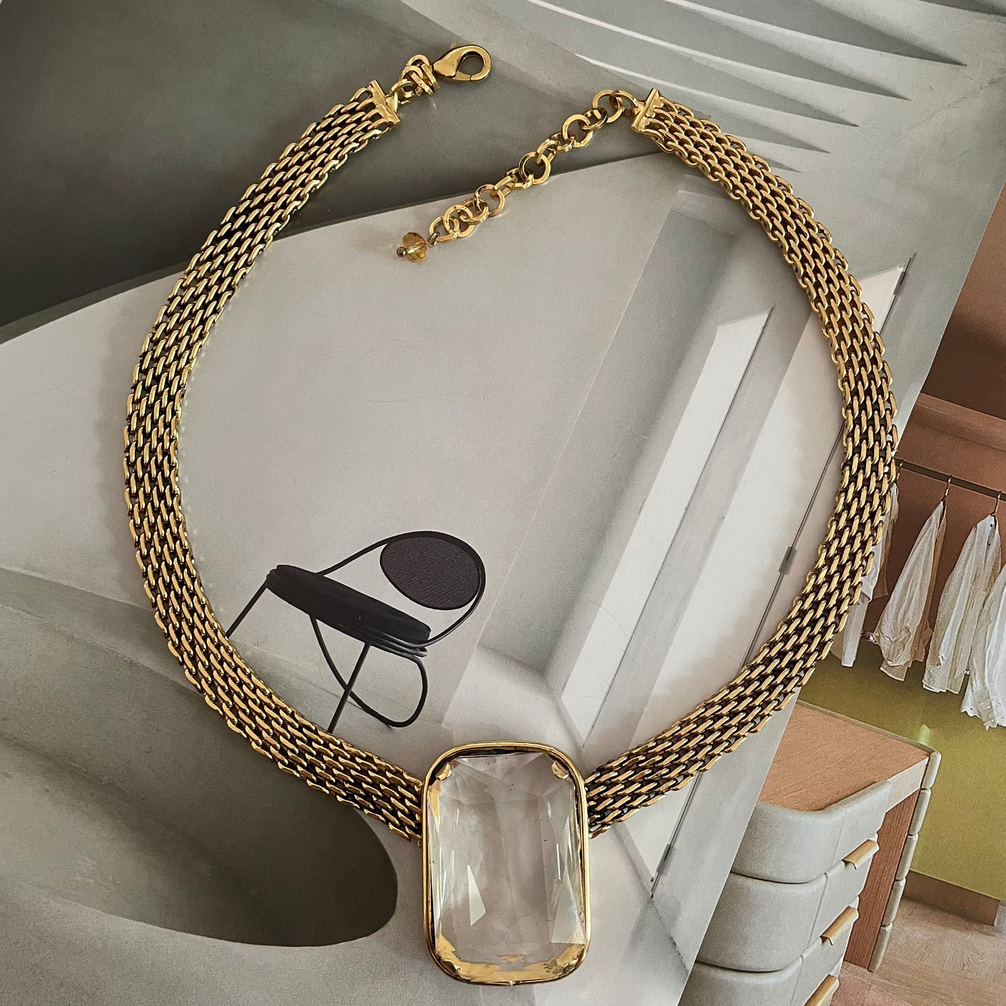 COLLAR