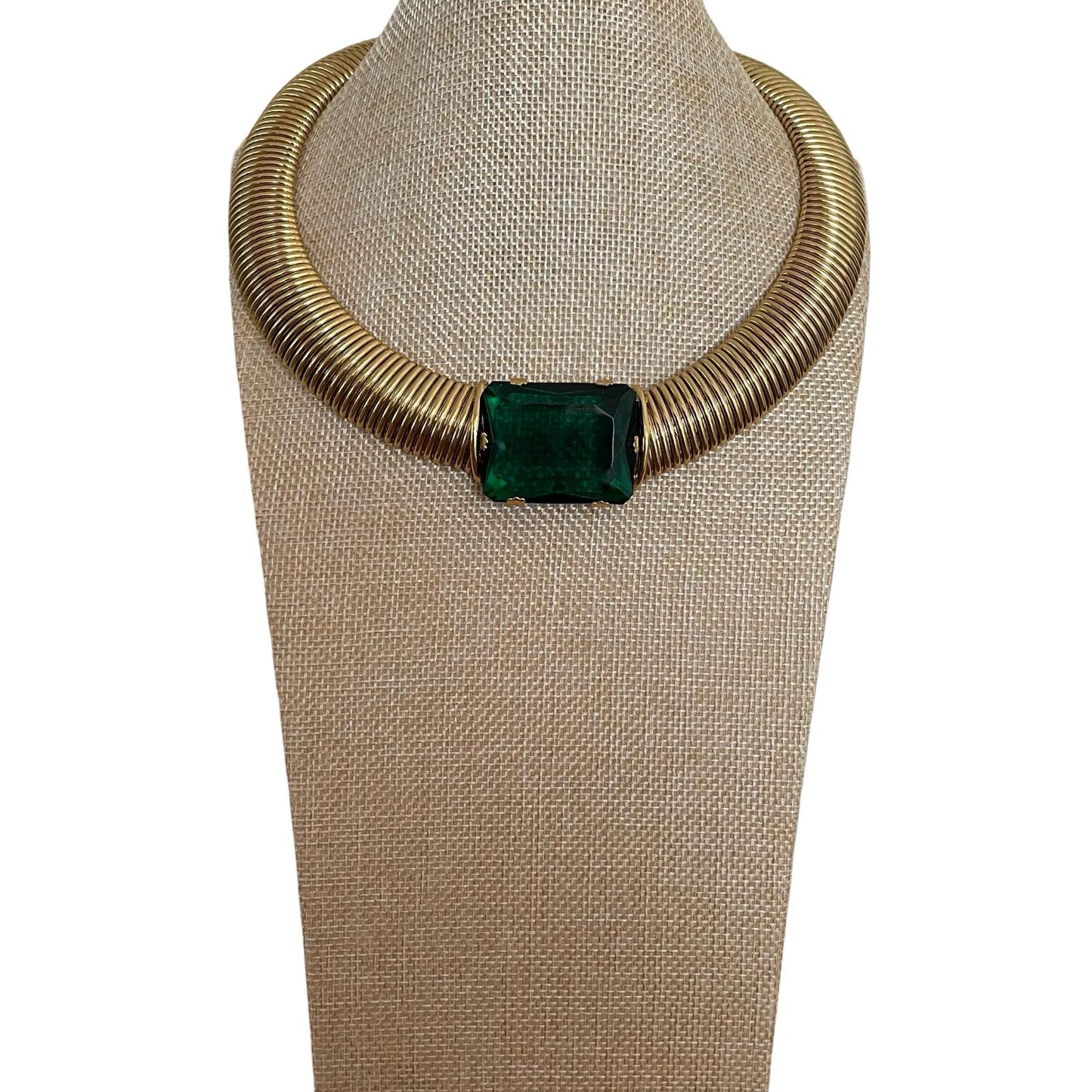 COLLAR