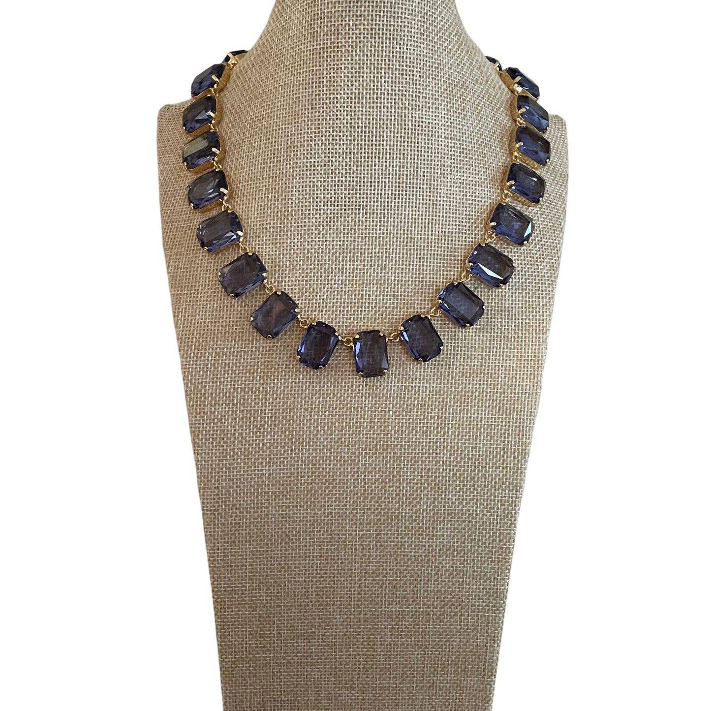 COLLAR
