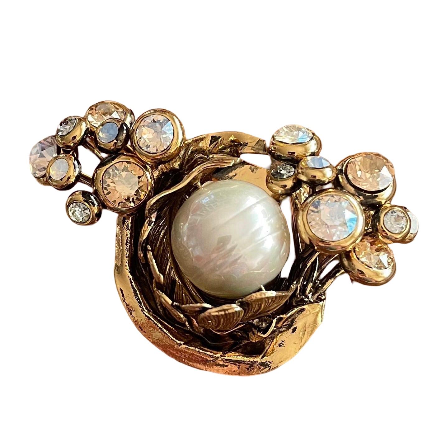 BROOCH