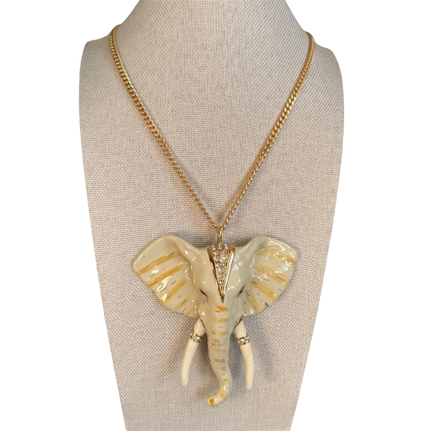 COLLAR