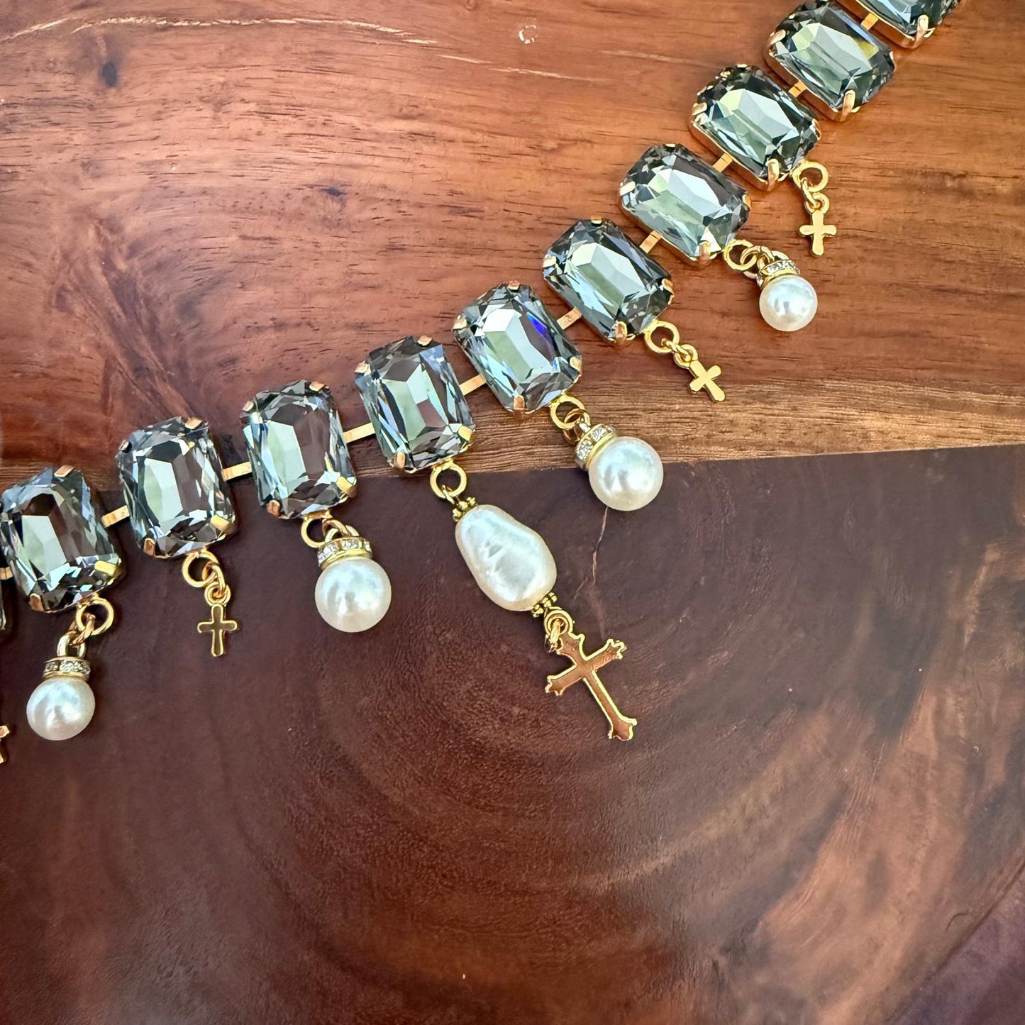 COLLAR