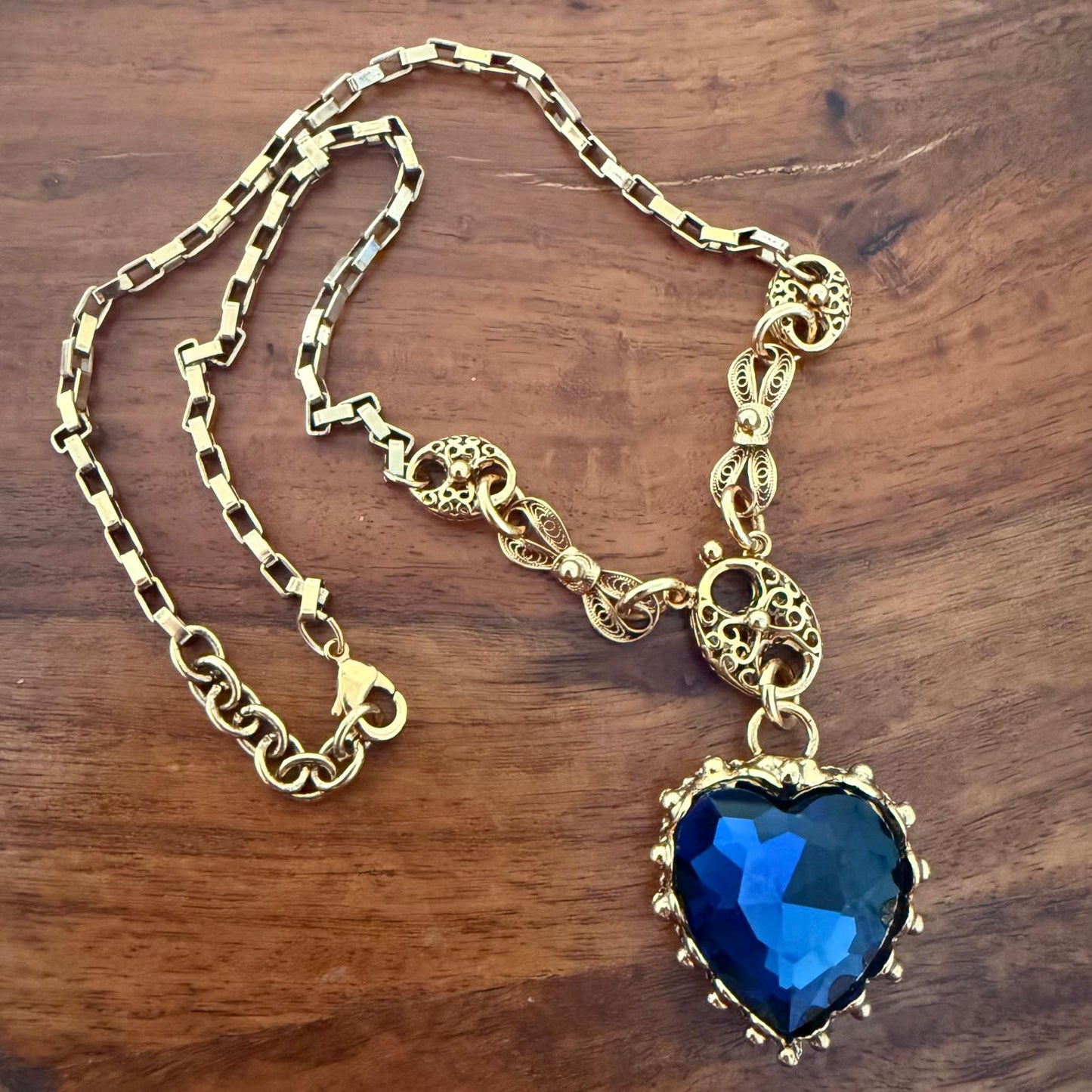COLLAR