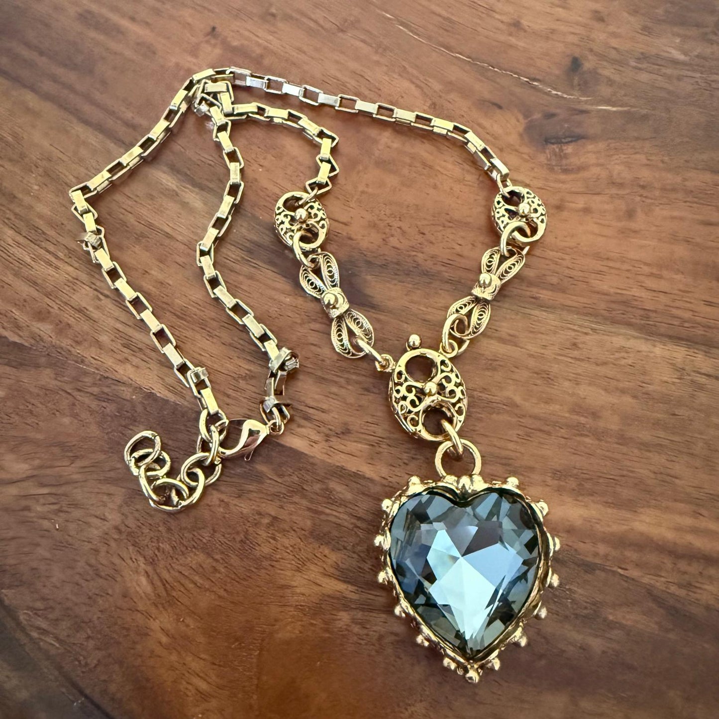 COLLAR