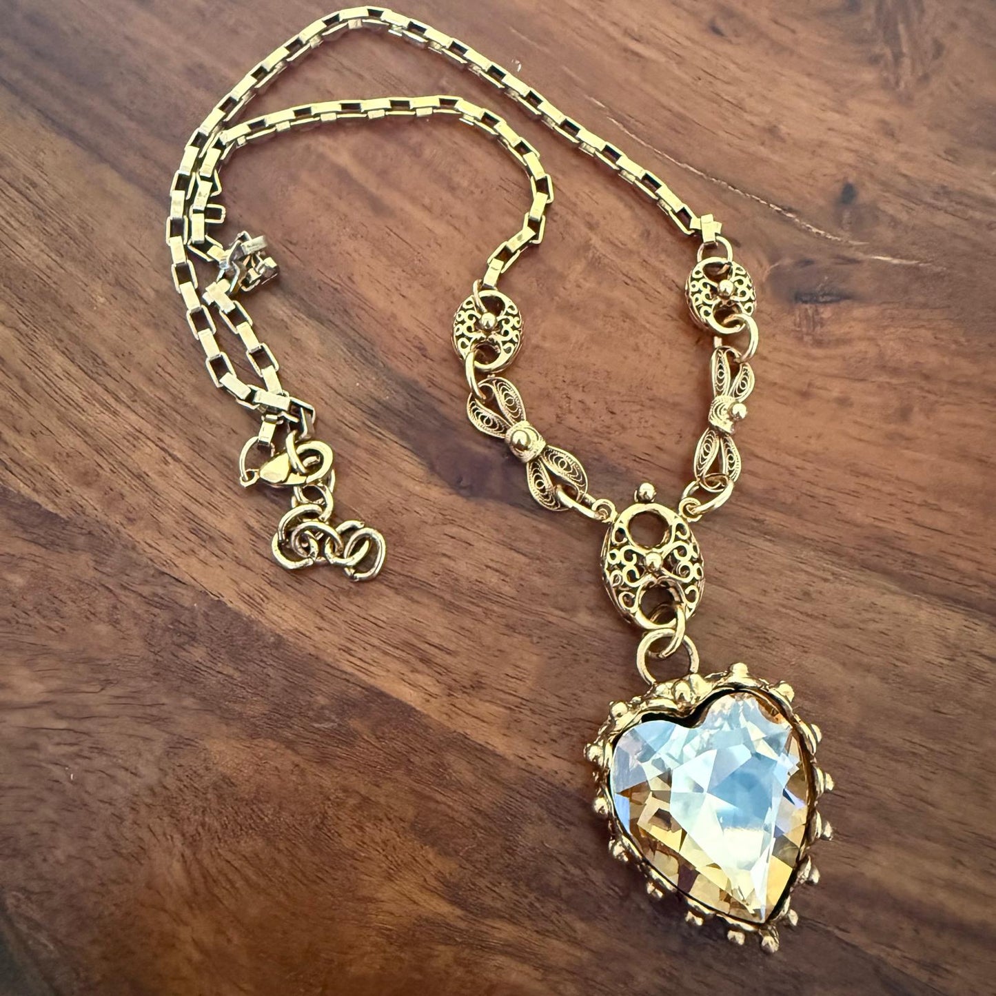 COLLAR