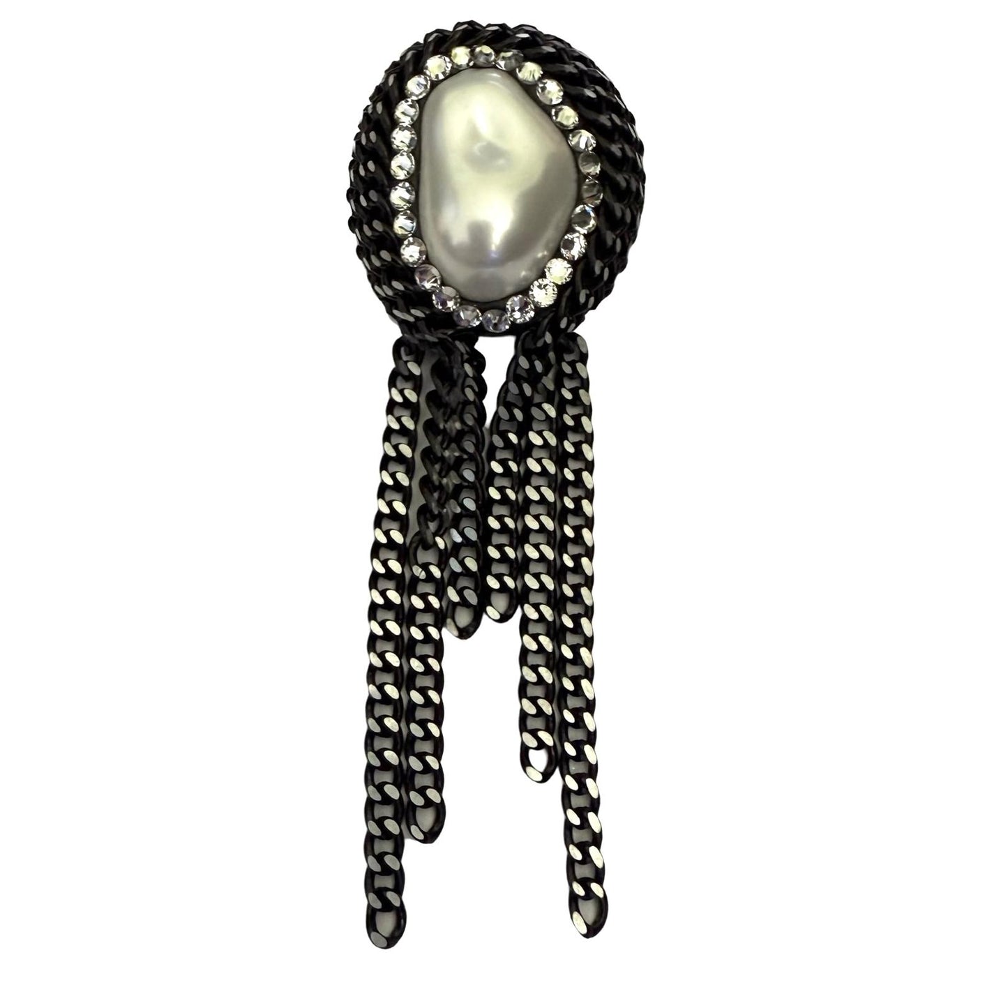 BROOCH