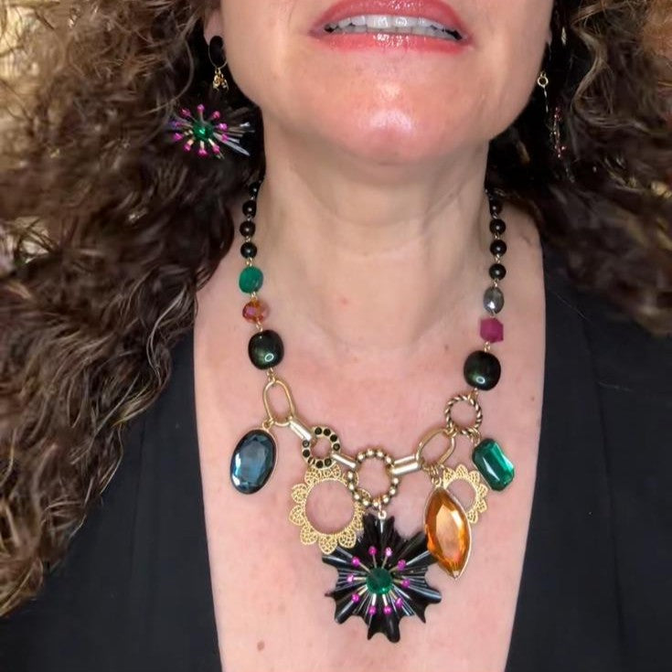 COLLAR