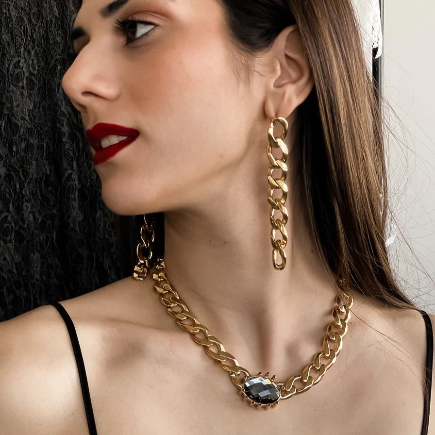 COLLAR