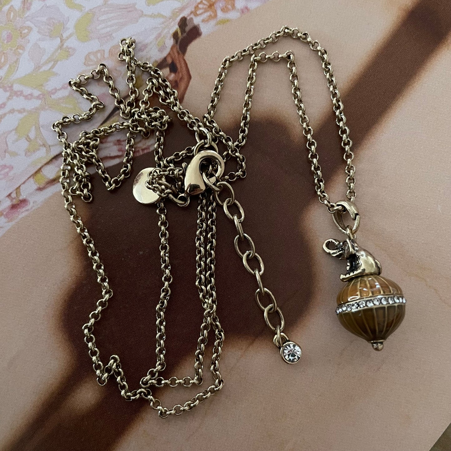 COLLAR