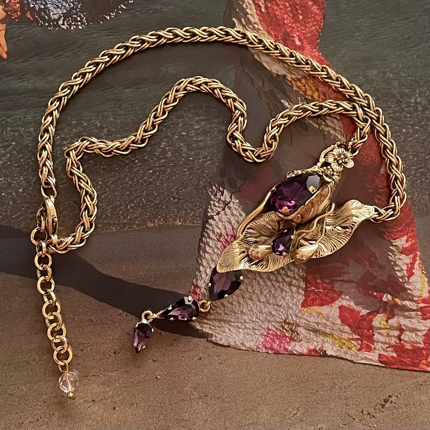 COLLAR