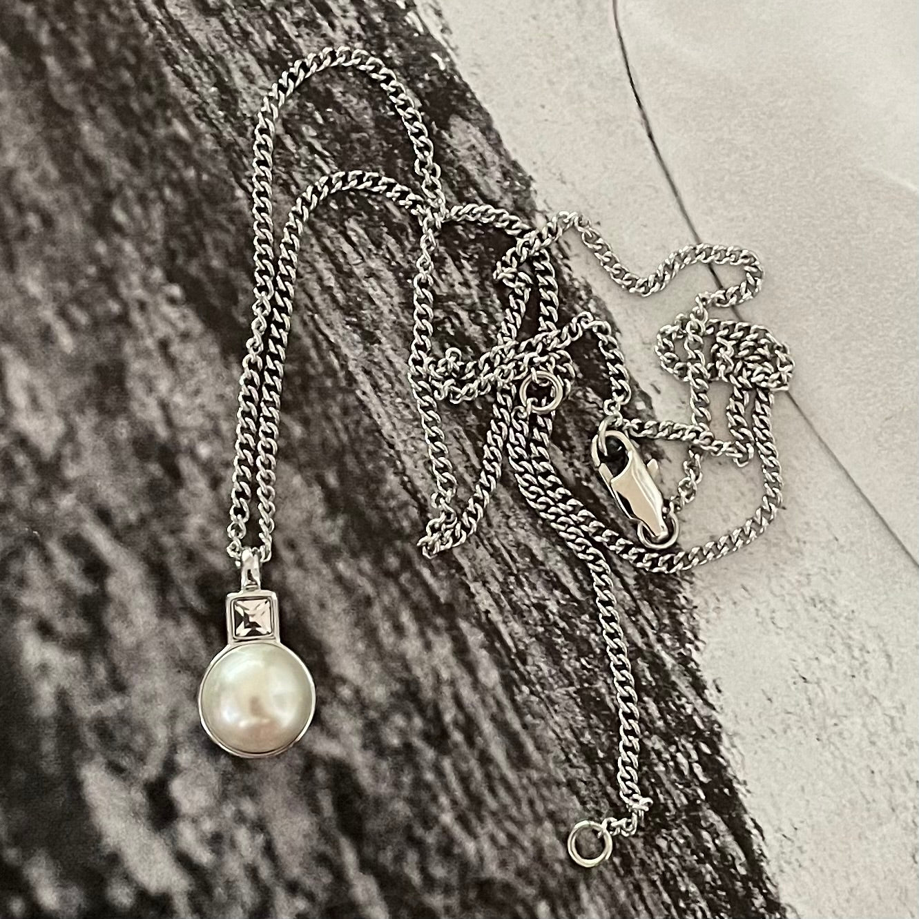 COLLAR