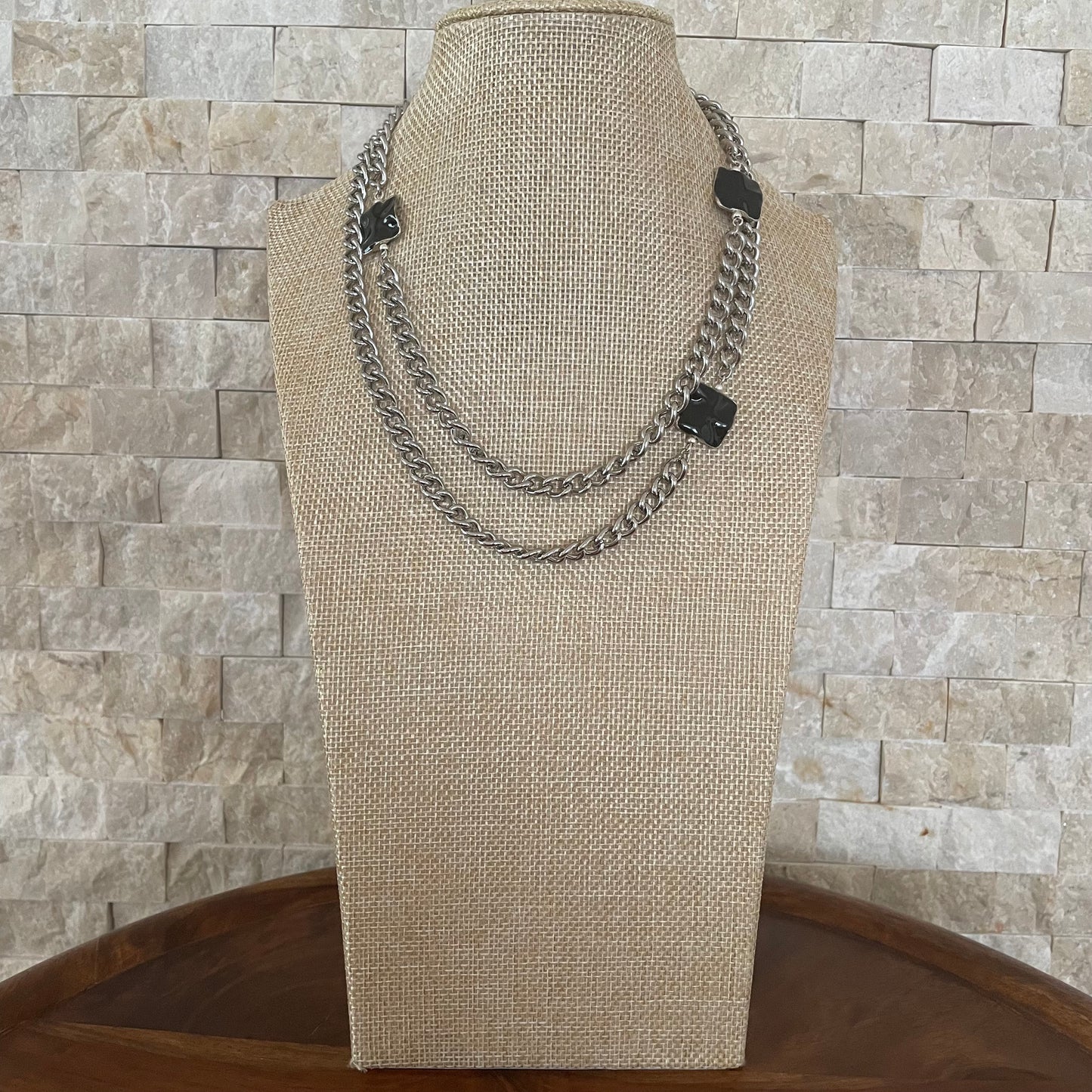 COLLAR