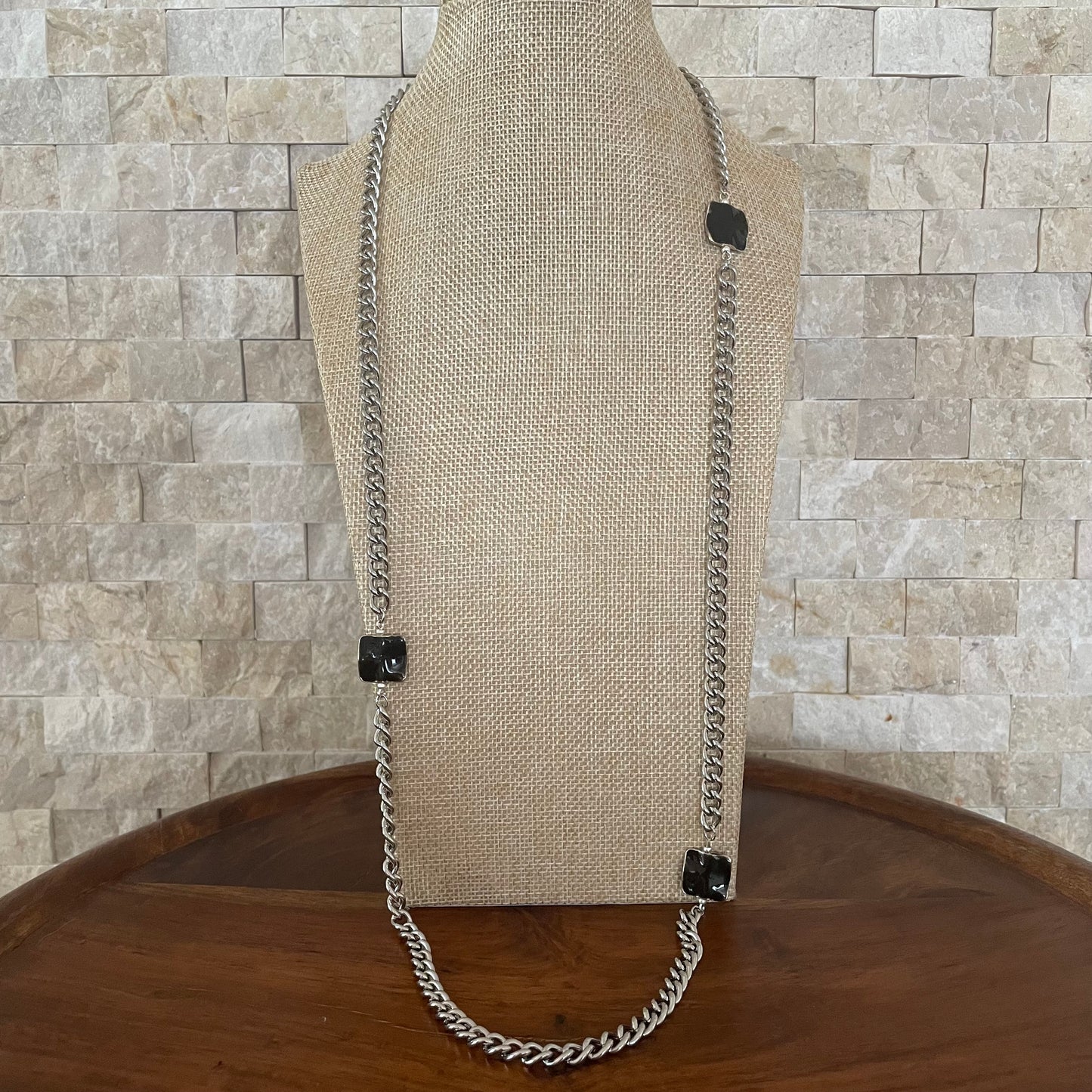 COLLAR
